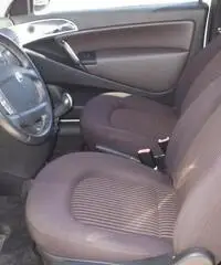 LANCIA Ypsilon 1.3 MJT 75 CV Oro ( BLUE   ME ) LANCIA Ypsilon 1.3 MJT 75 CV Oro ( BLUE   ME )