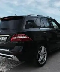 Mercedes-Benz ML 250 BlueTEC 4Matic Premium AMG Mercedes-Benz ML 250 BlueTEC 4Matic Premium AMG