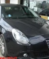 ALFA ROMEO Giulietta 1.6 JTDm-2 105 CV Distinctive  (MOD 2015) ALFA ROMEO Giulietta 1.6 JTDm-2 105 CV Distinctive  (MOD 2015)