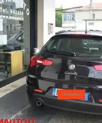 ALFA ROMEO Giulietta 1.6 JTDm-2 105 CV Distinctive  (MOD 2015) ALFA ROMEO Giulietta 1.6 JTDm-2 105 CV Distinctive  (MOD 2015)