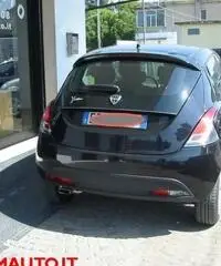LANCIA Ypsilon 0.9 T.Air 85 CV 5 porte Metano Ecochic silver km 0