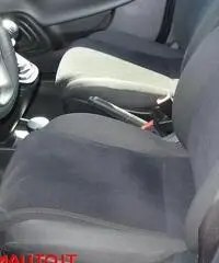 LANCIA Ypsilon 0.9 T.Air 85 CV 5 porte Metano Ecochic silver km 0