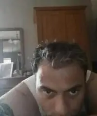 Ragazzo cerca ragazza seria per relazione Ragazzo cerca ragazza seria per relazione