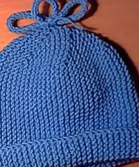 Cappellino neonato in cotone o lana fatto a mano ferri