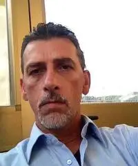 cerco donna per seria relazione. cerco donna per seria relazione.