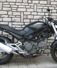 DUCATI MONSTER 600 DARK