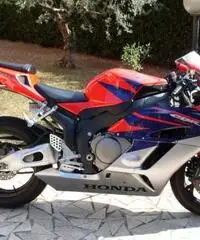 Honda CBR 1000 RR Fireblade anno 05 Honda CBR 1000 RR Fireblade anno 05