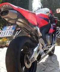 Honda CBR 1000 RR Fireblade anno 05 Honda CBR 1000 RR Fireblade anno 05