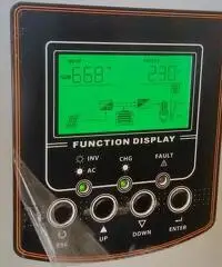 Solare inverter onda Pura, caricabatterie e regolatore solare MPPT Solare inverter onda Pura, caricabatterie e regolatore solare MPPT