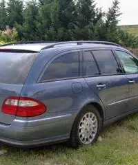 Mercedes-Benz E320 3.2 TurboDiesel-Navigatore