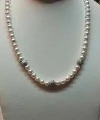Offro 6,00 euro su ogni vendita di collane e bracciali Offro 6,00 euro su ogni vendita di collane e bracciali