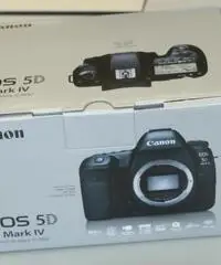 Canon EOS-5D Mark IV DSLR Camera Kit