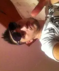 Cerco lavoro. Cerco lavoro.