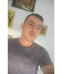 Sono in cerca di una brava ragazza ché vuole realizzare una famiglia Sono in cerca di una brava ragazza ché vuole realizzare una famiglia