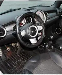 DONAZIONE D'AUTOMOBILE MINI COUPER DONAZIONE D'AUTOMOBILE MINI COUPER