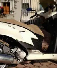 Scooter blog160 ottimo perfetto Scooter blog160 ottimo perfetto