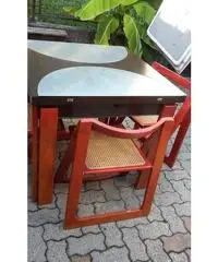 Tavolo e sedie trieste del 1966