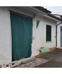 Casa singola su un piano solo Casa singola su un piano solo