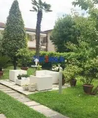 Villa a Lido di Camaiore