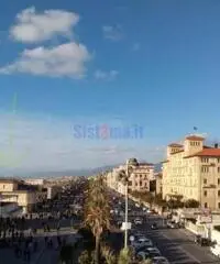 Attico a Viareggio sulla spiaggia Attico a Viareggio sulla spiaggia