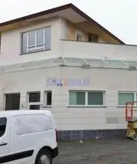 Capannone a Viareggio Capannone a Viareggio