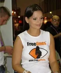 Sono qui alla ricerca di quell'uomo speciale che sarà mio marito Sono qui alla ricerca di quell'uomo speciale che sarà mio marito