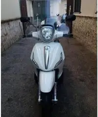 Piaggio Beverly 300 - 2015 Piaggio Beverly 300 - 2015
