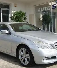 MERCEDES-BENZ E 250 CDI Coupé BlueEFFICIENCY Ava