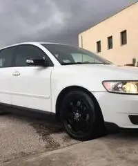 Volvo v50 - 2010 Volvo v50 - 2010