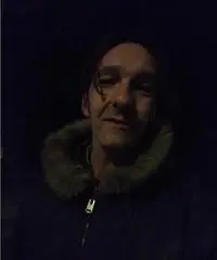 Uomo attivo passionale e discreto Uomo attivo passionale e discreto