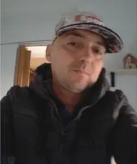 Sto cercando una ragazza per il matrimonio Sto cercando una ragazza per il matrimonio