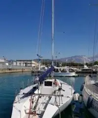 Barca a vela da regata Barca a vela da regata