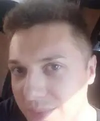 Mi chiamo Alessandro, sono un ragazzo italiano... Mi chiamo Alessandro, sono un ragazzo italiano...