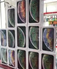 Smartphone Samsung S10+/S10 €380 Apple iPhone XS Max/XS Huawei P30 Smartphone Samsung S10+/S10 €380 Apple iPhone XS Max/XS Huawei P30