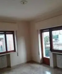 Davanti Scuola MORO Davanti Scuola MORO