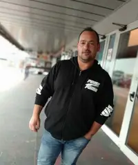 Cerco donna seria Cerco donna seria