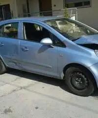 Opel corsa 5 porte 1.2 benzina