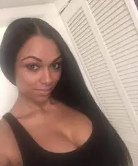 Single e in cerca di un uomo con cui stare Single e in cerca di un uomo con cui stare