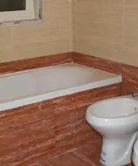 Ampia stanza x ragazzo-centro ct Ampia stanza x ragazzo-centro ct