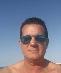 Uomo di 51 anni cerca donna seria Uomo di 51 anni cerca donna seria