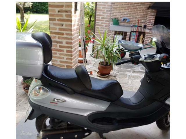 Scooter Piaggio X9 500