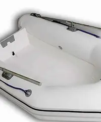 Tender Almar Hurry 245 con pagliolo in legno Tender Almar Hurry 245 con pagliolo in legno