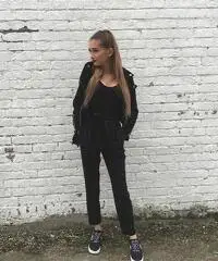 Sto cercando un compagno forte e ben posizionato della mia vita Sto cercando un compagno forte e ben posizionato della mia vita