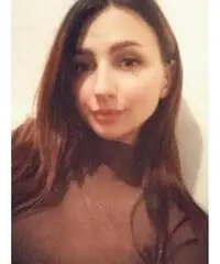 Sono qui per una relazione Sono qui per una relazione