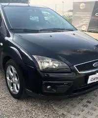 Ford Focus Focus+ 1.6 TDCi (90CV) 5p. Ford Focus Focus+ 1.6 TDCi (90CV) 5p.