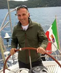 Skipper disponibile, barcha a vela, motoscafi, catamarano