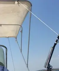 Barca battuta di pesca traina bolentino jigging