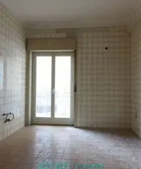 Mq 135 Appartamento via Francesco Accolla piano 2