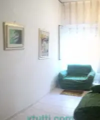 Ben collegato a metro e bus bivani a prezzo interessante Ben collegato a metro e bus bivani a prezzo interessante