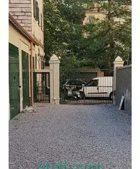 PRIVATO affitta BOX 18mq a Bolzaneto PRIVATO affitta BOX 18mq a Bolzaneto